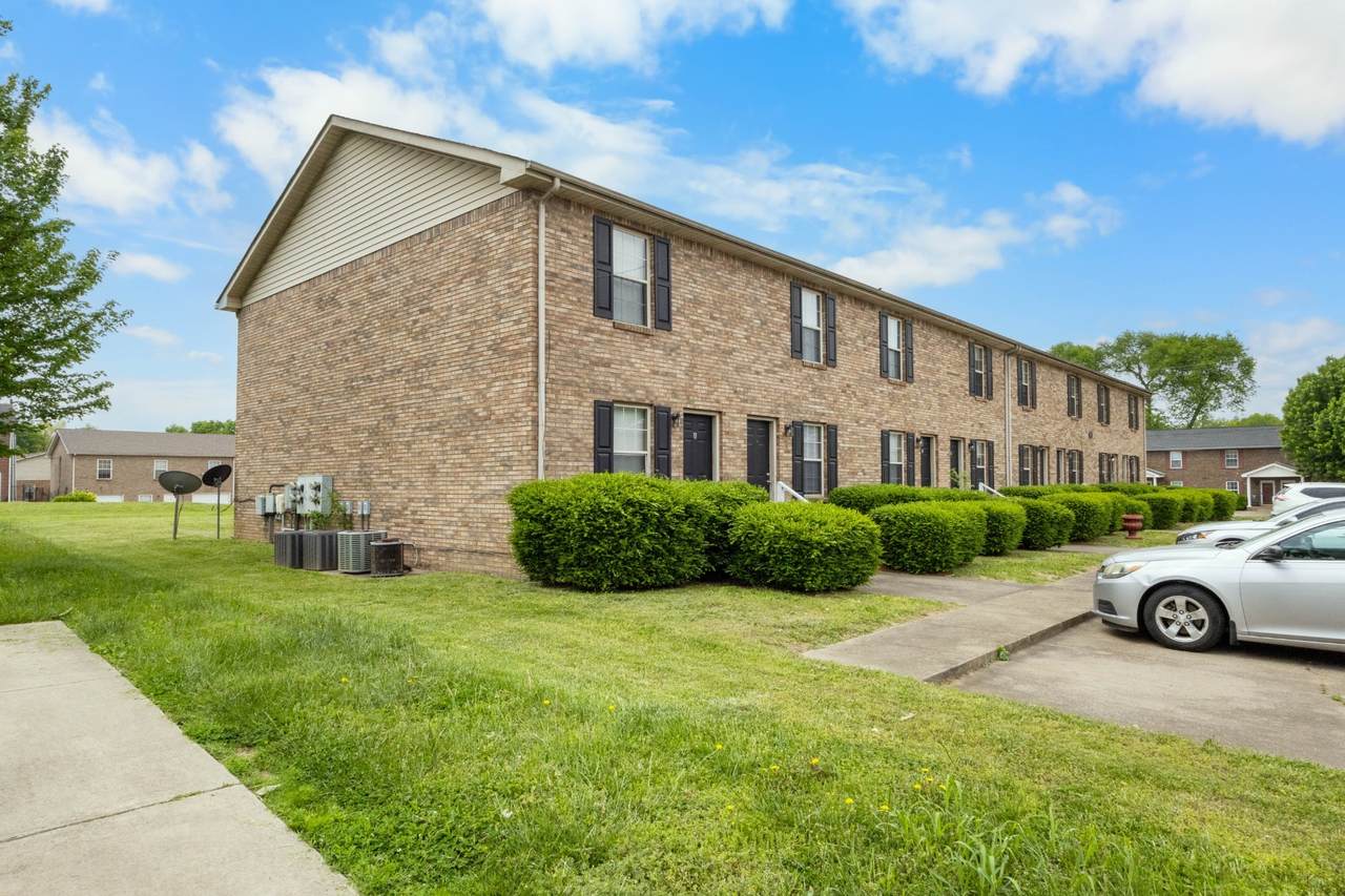2450 Caroline Dr - Photo 1