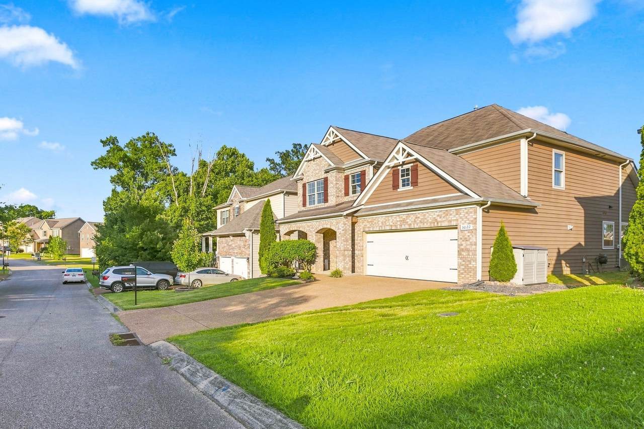 https://bt-photos.global.ssl.fastly.net/nashville/1280_boomver_1_RTC3500819-1.jpg