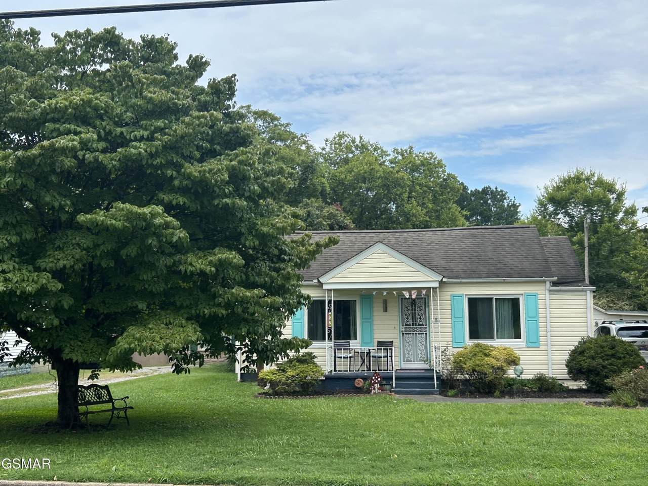 946 E Moody Avenue - Photo 1