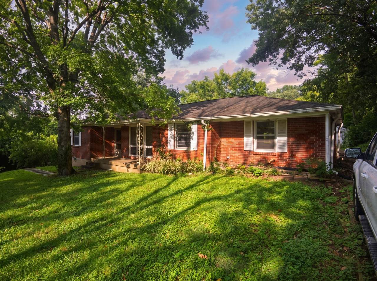 https://bt-photos.global.ssl.fastly.net/nashville/1280_boomver_1_RTC3500939-1.jpg
