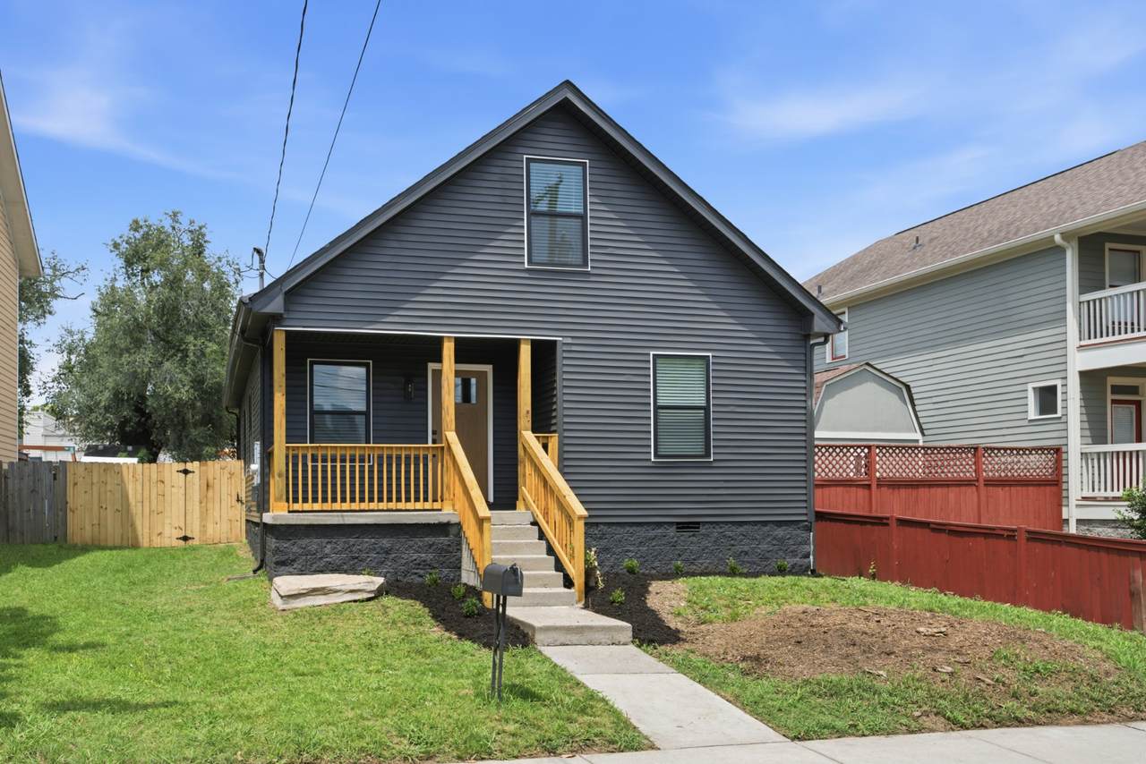 918 Phillips St - Photo 1