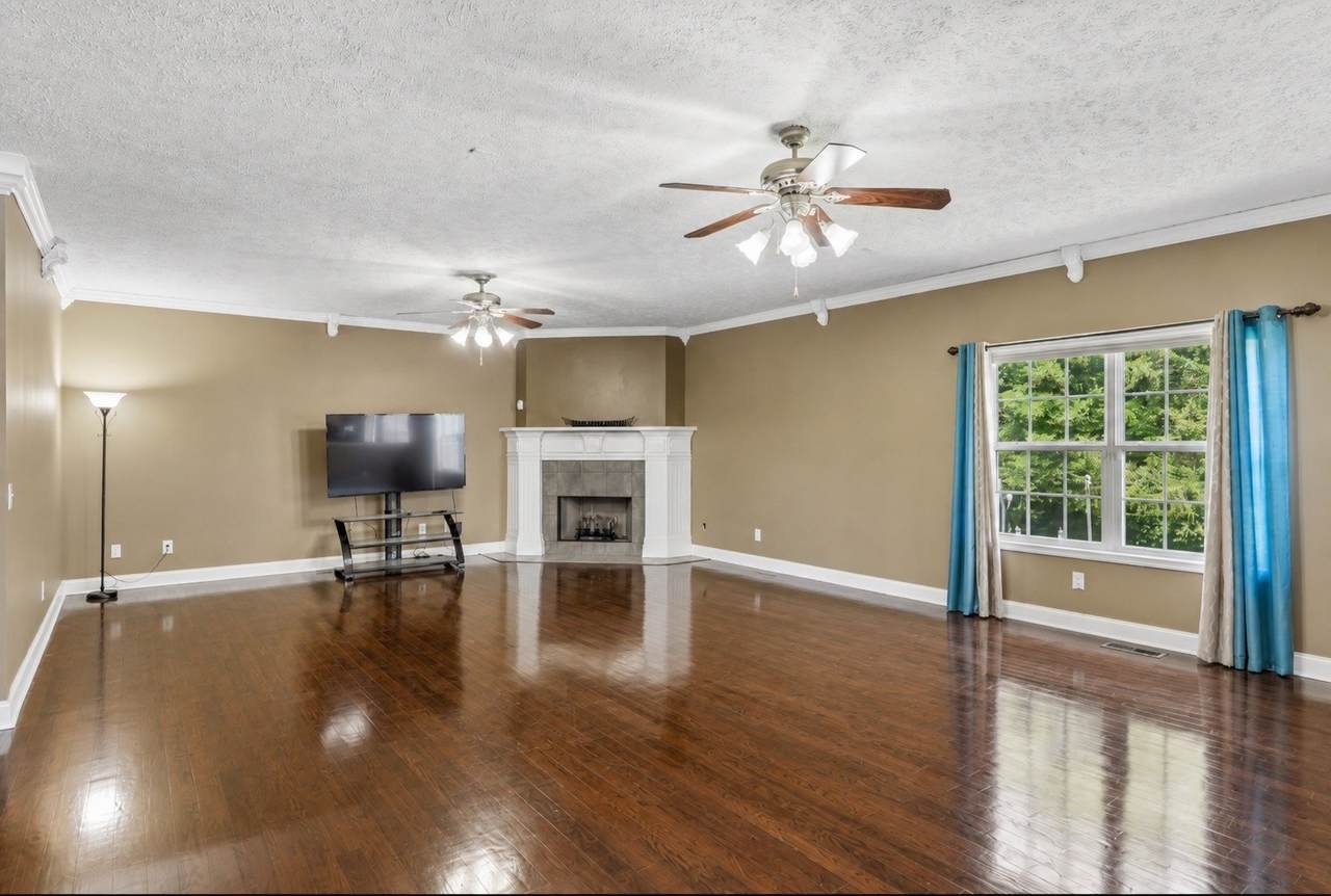 https://bt-photos.global.ssl.fastly.net/nashville/1280_boomver_1_RTC3500996-1.jpg