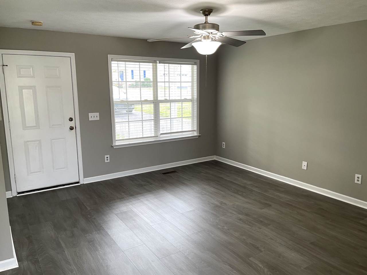 https://bt-photos.global.ssl.fastly.net/nashville/1280_boomver_1_RTC3501056-1.jpg