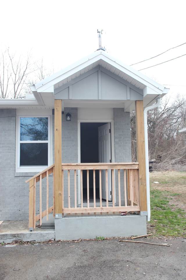 129 Cascade Ave - Photo 1