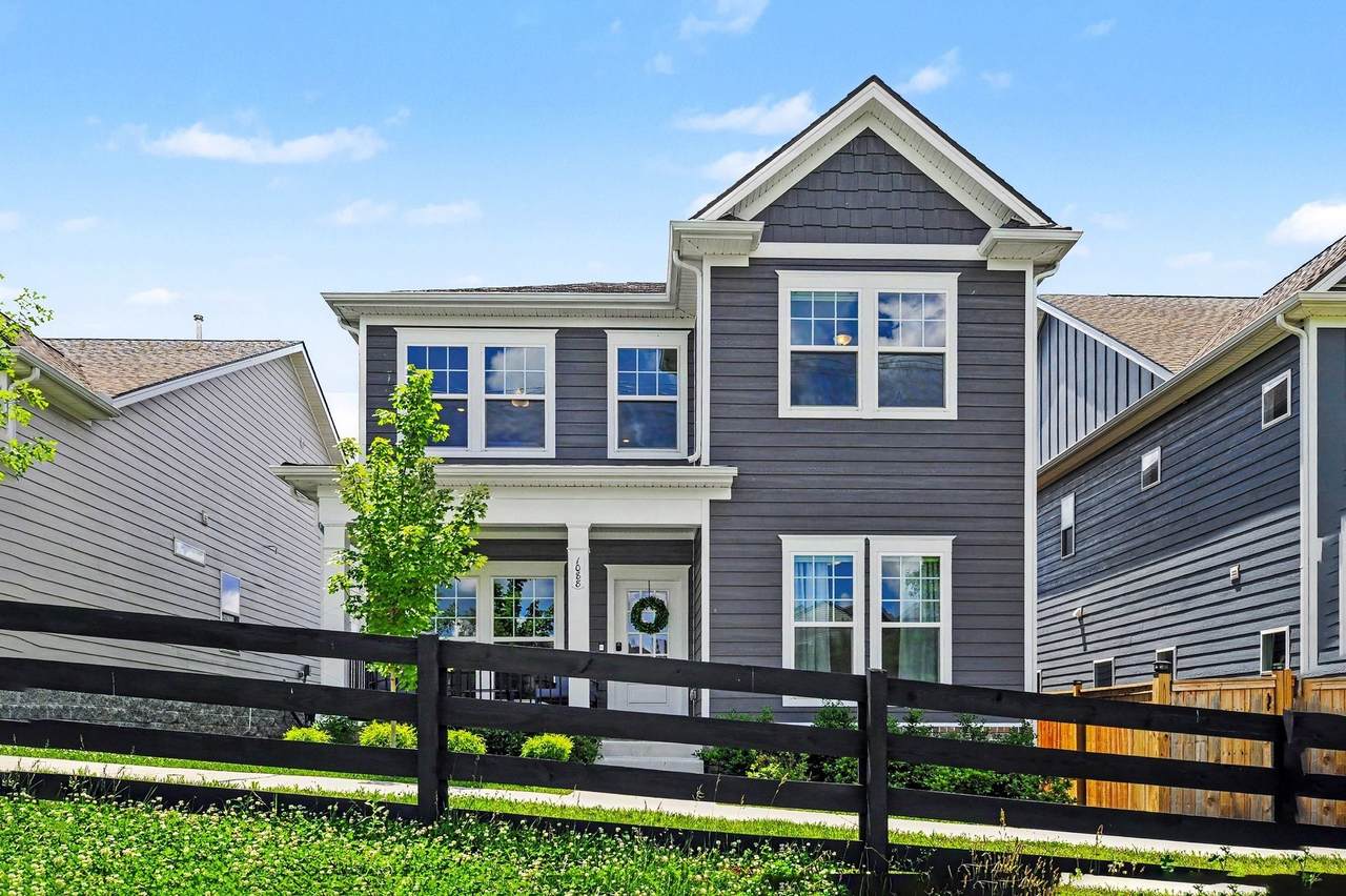 1088 Indigo Aly - Photo 1