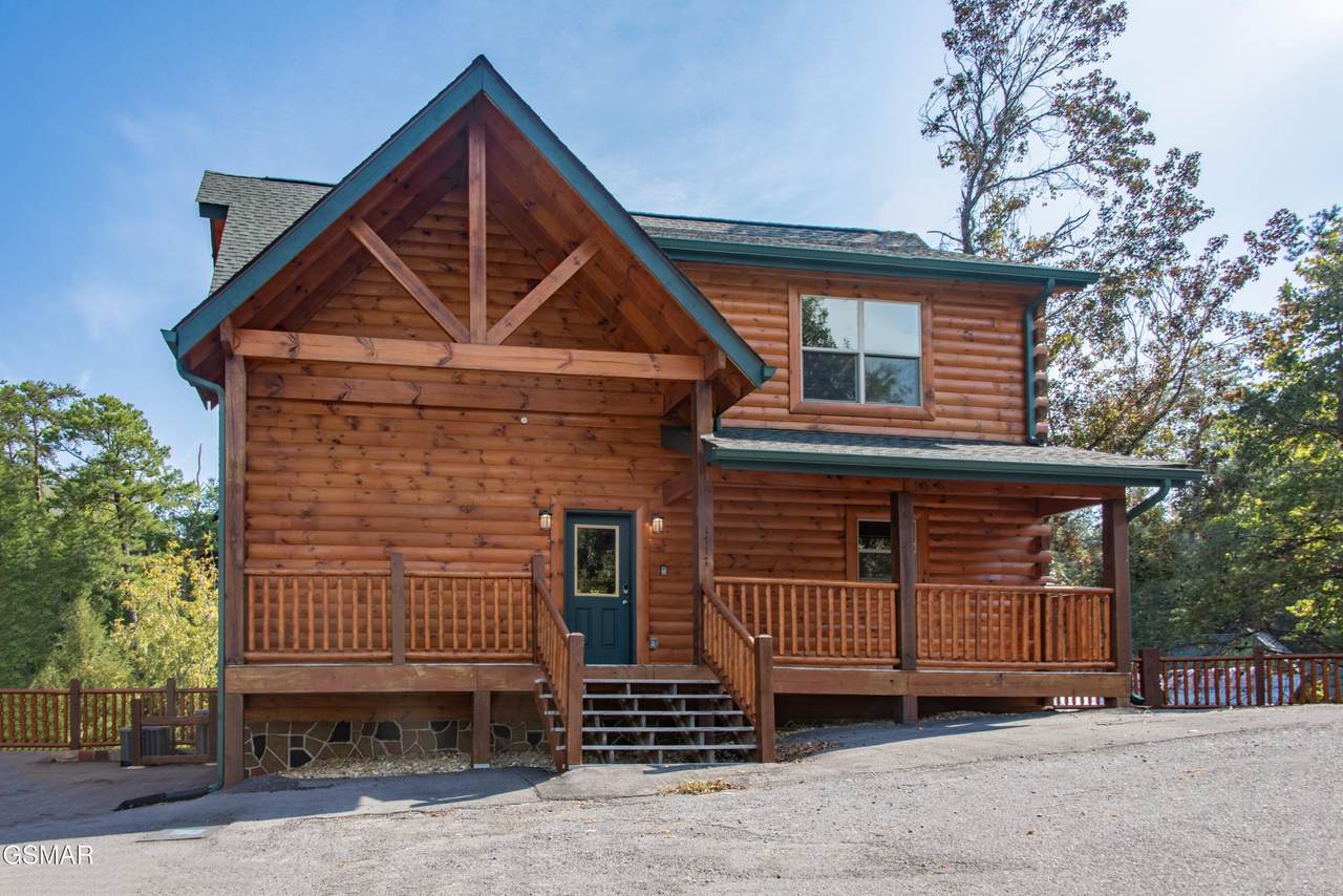 1717 Summit View Way - Photo 1