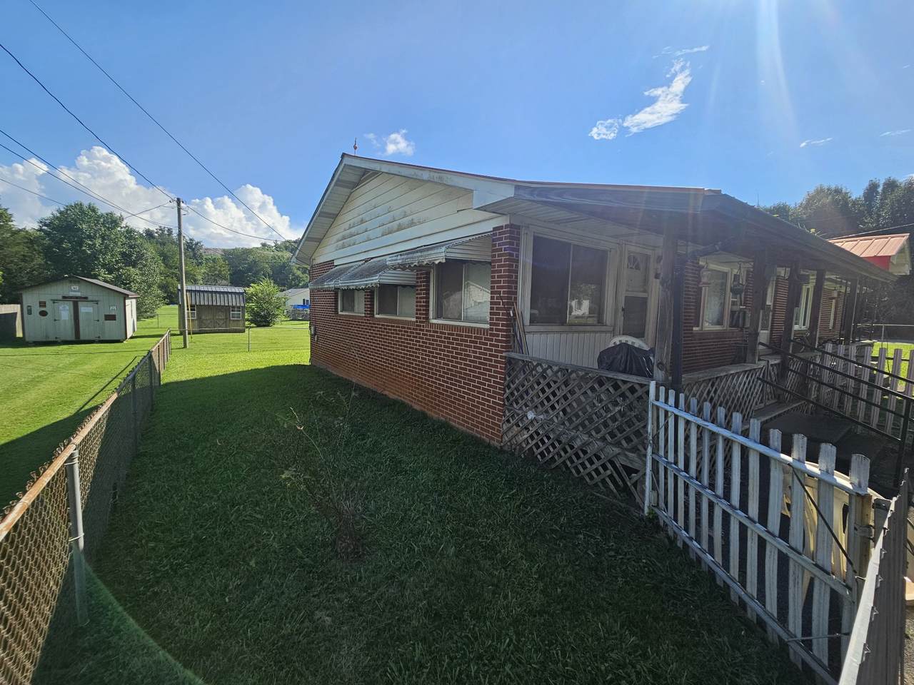 https://bt-photos.global.ssl.fastly.net/nashville/1280_boomver_1_RTC3501334-1.jpg