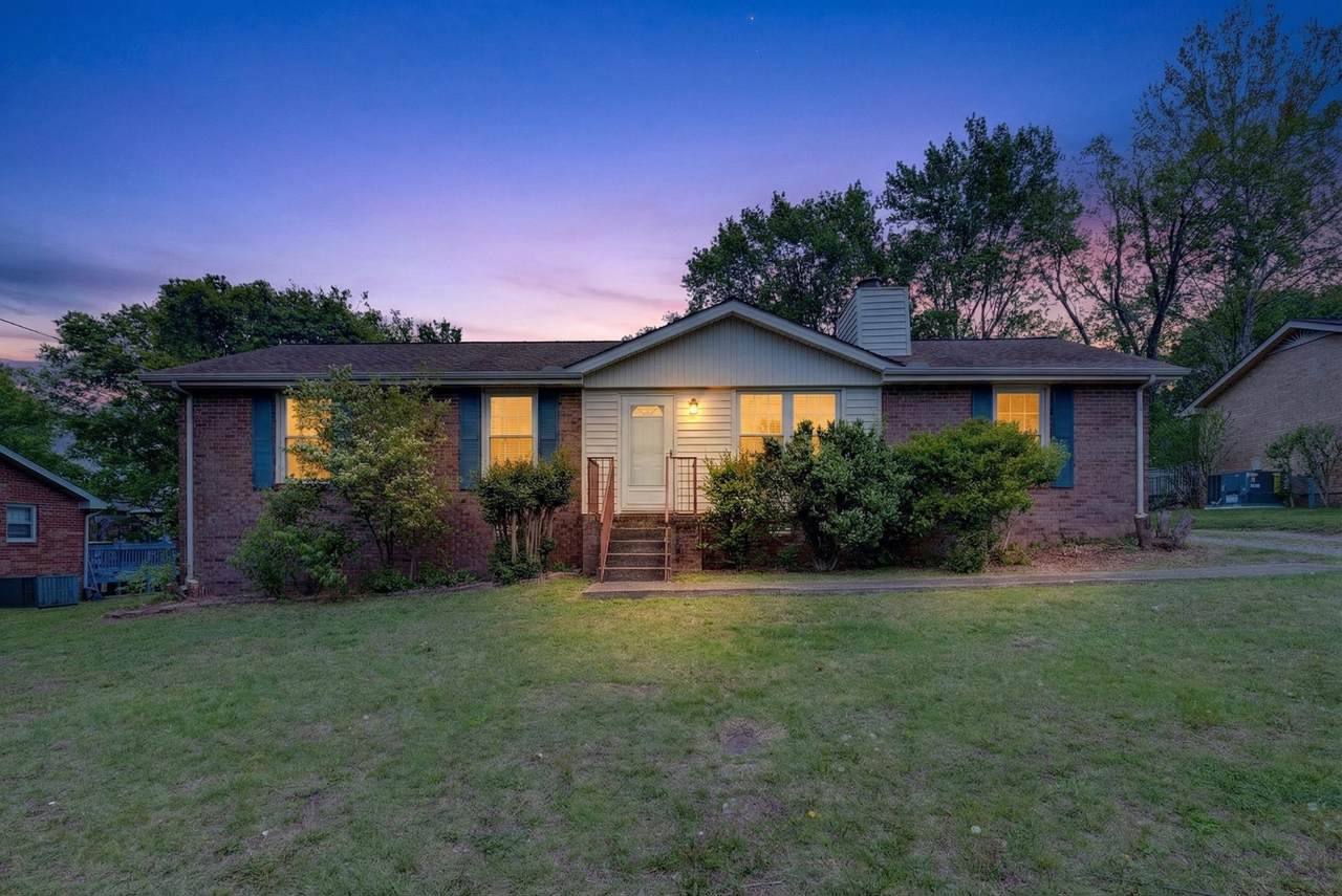 120 Hillwood Dr - Photo 1