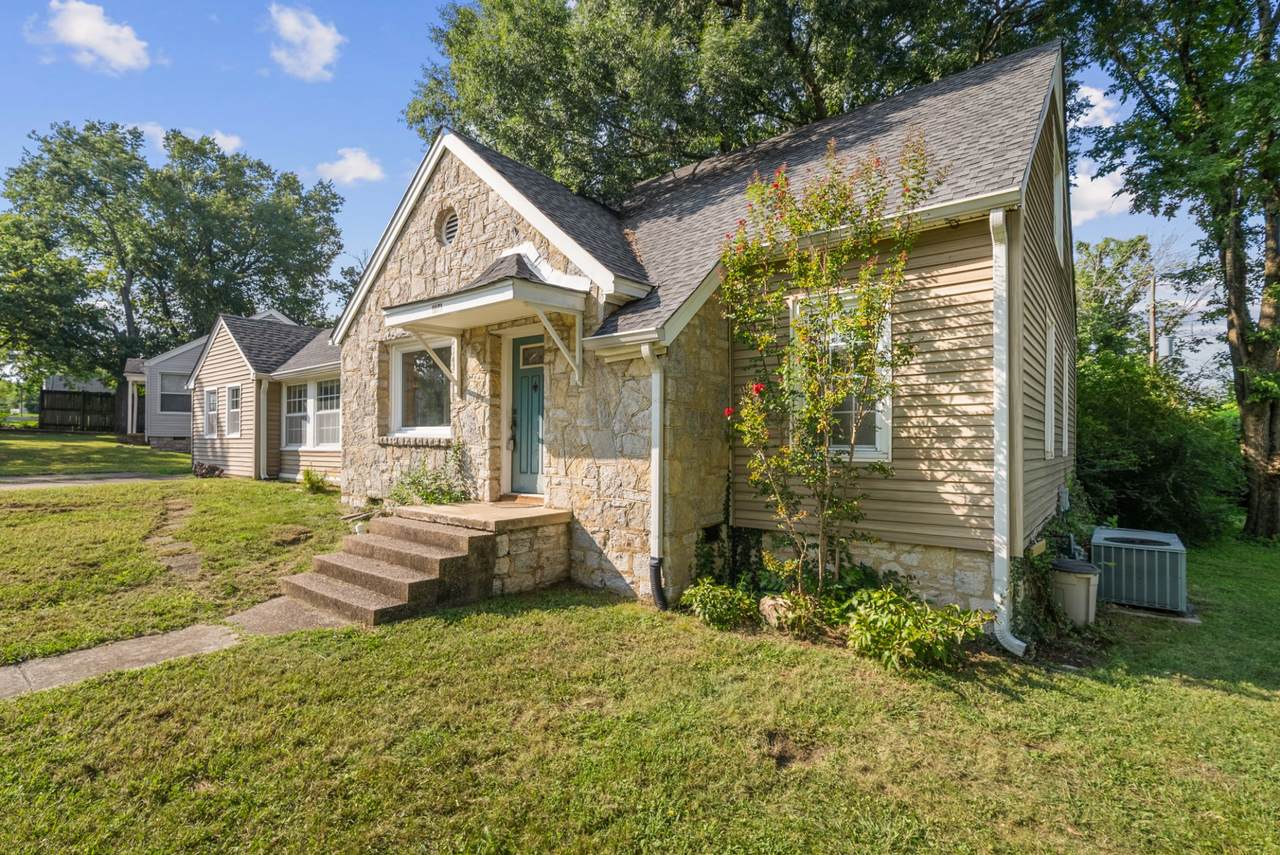 https://bt-photos.global.ssl.fastly.net/nashville/1280_boomver_1_RTC3501354-1.jpg