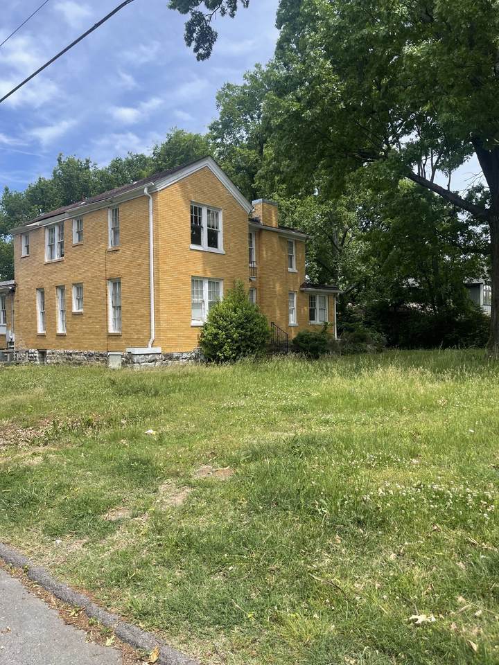 501 Douglas Ave - Photo 1
