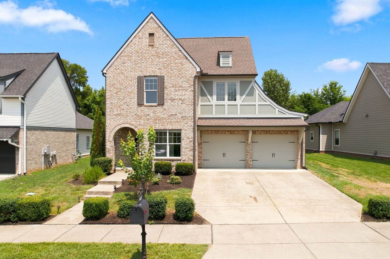 615 Sire Ave - Photo 1