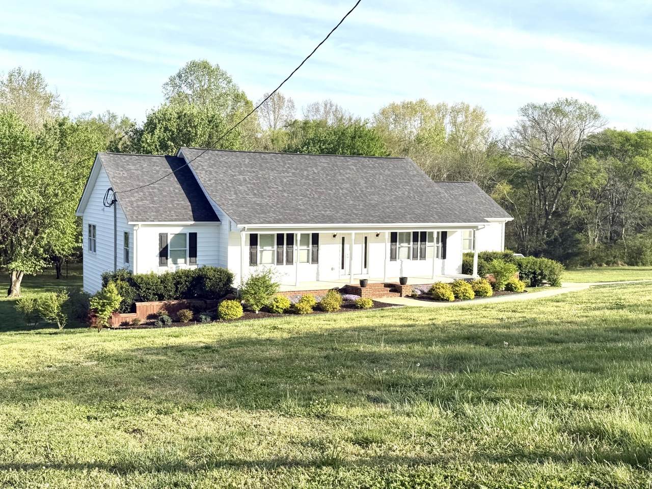1909 Pointe Barton Dr - Photo 1