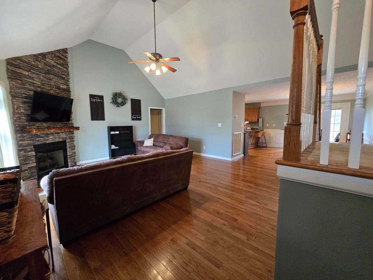 https://bt-photos.global.ssl.fastly.net/nashville/1280_boomver_1_RTC3501479-1.jpg