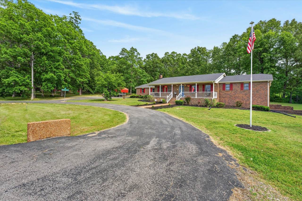 https://bt-photos.global.ssl.fastly.net/nashville/1280_boomver_1_RTC3502027-1.jpg