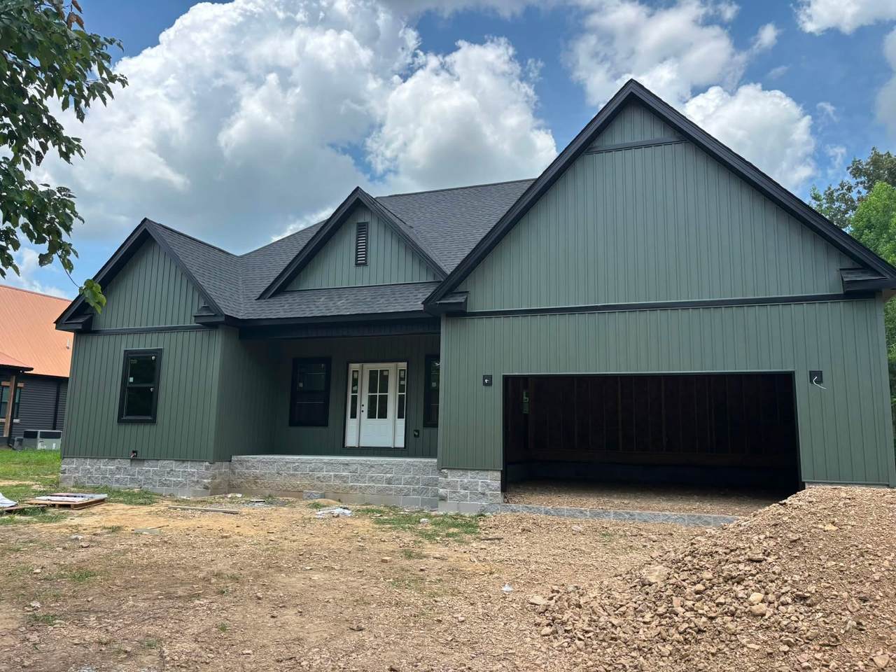 724 Dearman St - Photo 1