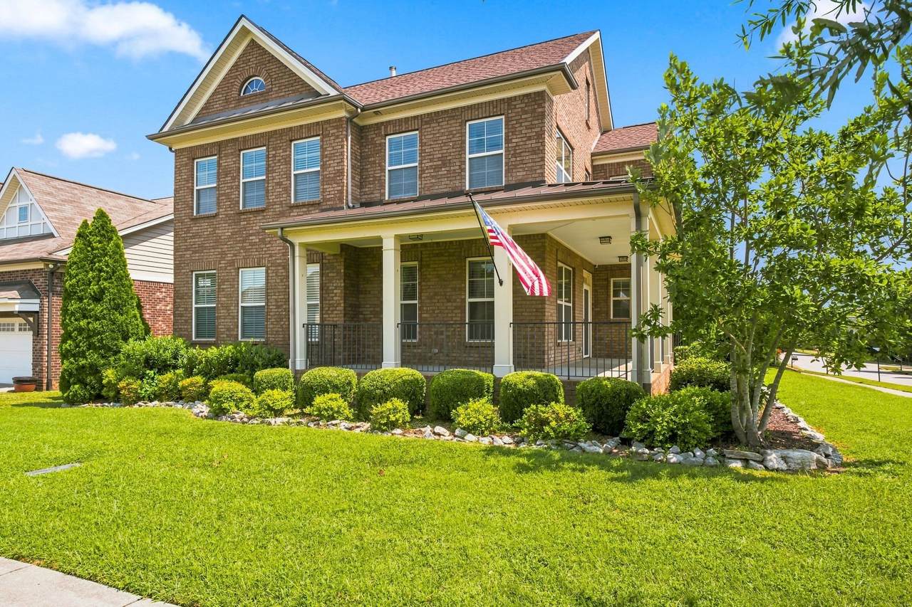629 Westcott Ln - Photo 1