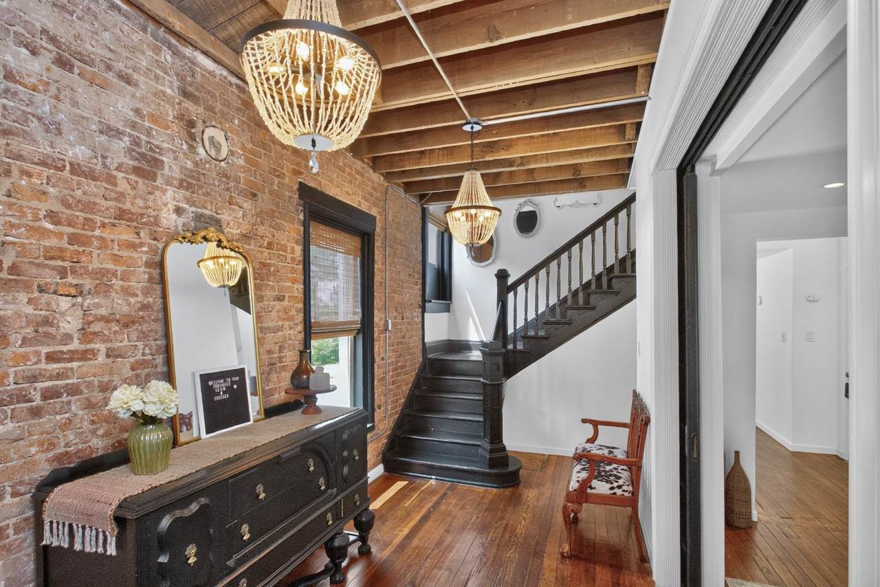 801 Franklin St - Photo 1