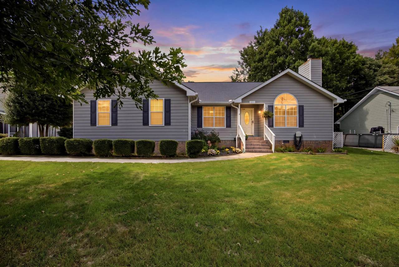 717 Ashbrook Drive - Photo 1