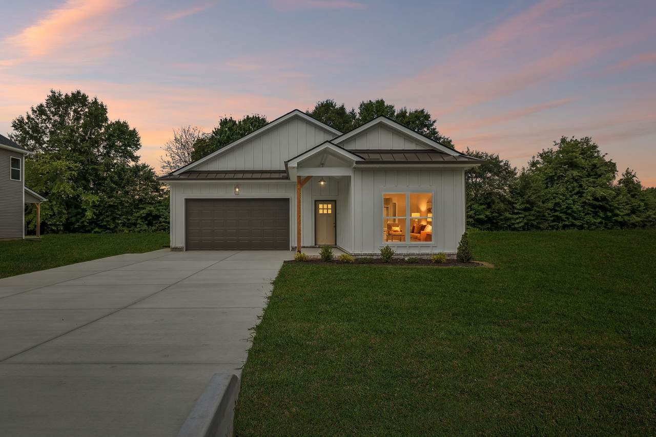 328 Villa St - Photo 1