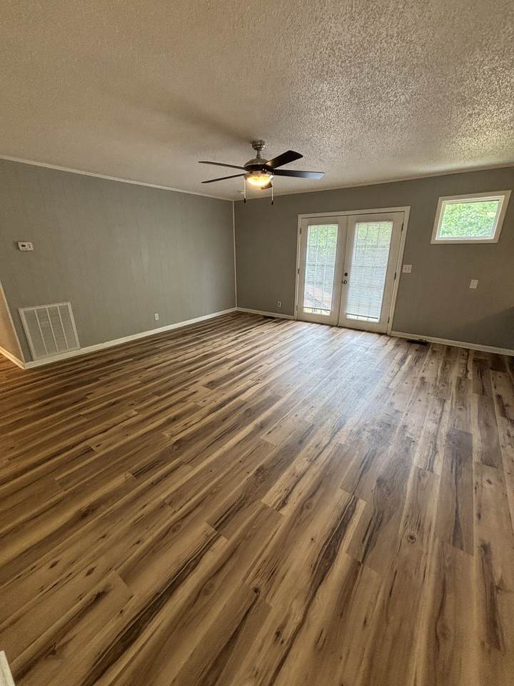 https://bt-photos.global.ssl.fastly.net/nashville/1280_boomver_1_RTC3506023-1.jpg