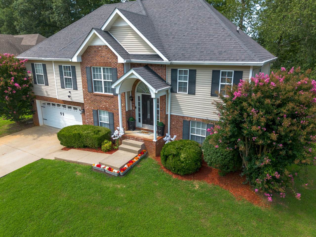 https://bt-photos.global.ssl.fastly.net/nashville/1280_boomver_1_RTC3506135-1.jpg