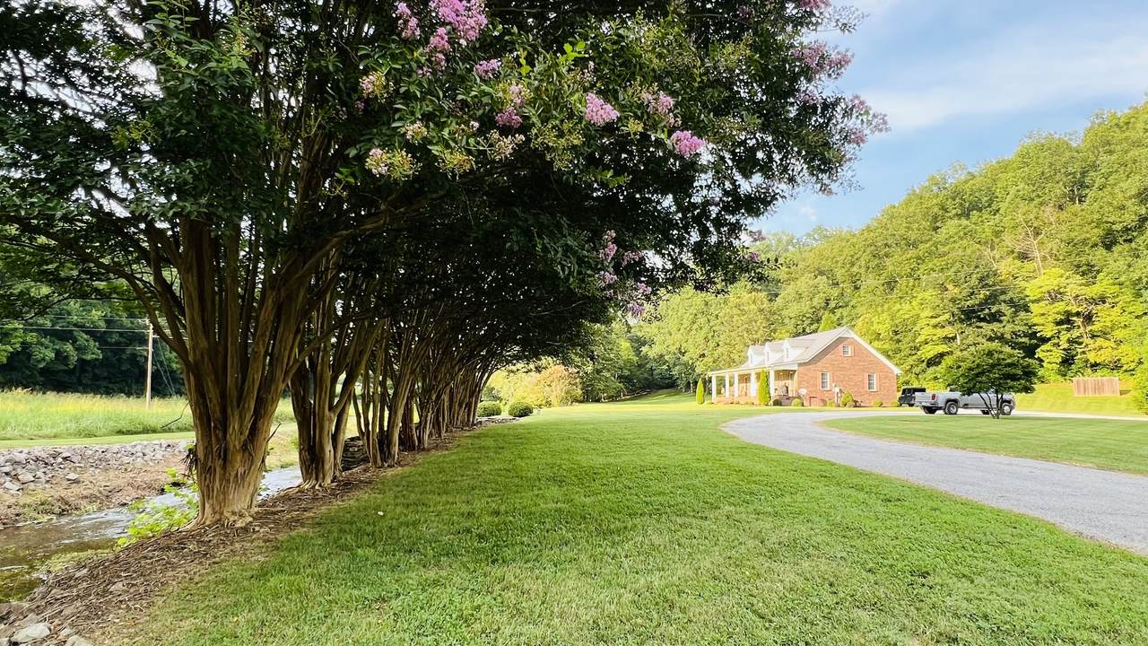 https://bt-photos.global.ssl.fastly.net/nashville/1280_boomver_1_RTC3506155-1.jpg