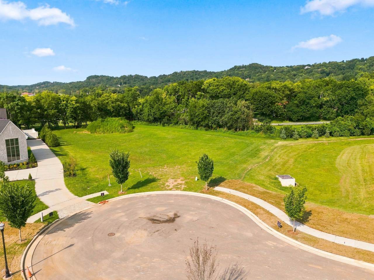 https://bt-photos.global.ssl.fastly.net/nashville/1280_boomver_1_RTC3506185-1.jpg