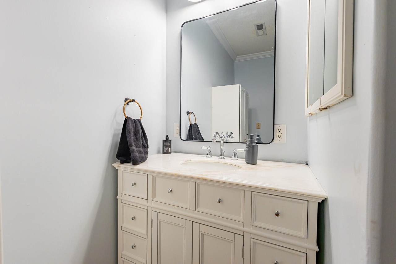 173 Bellview Avenue - Photo 1