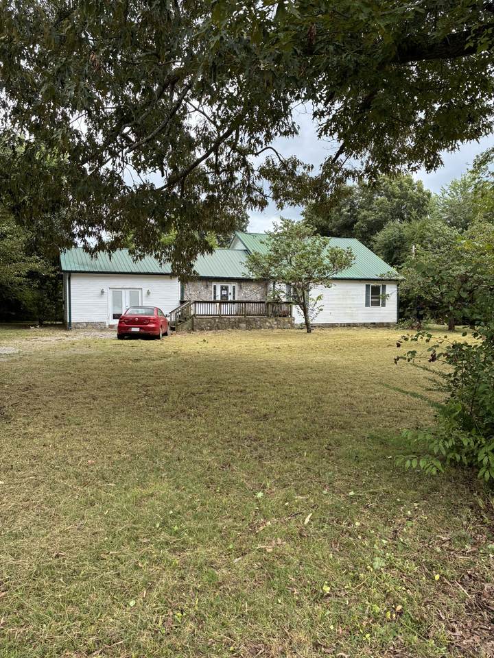 141 Hollow Springs Rd - Photo 1
