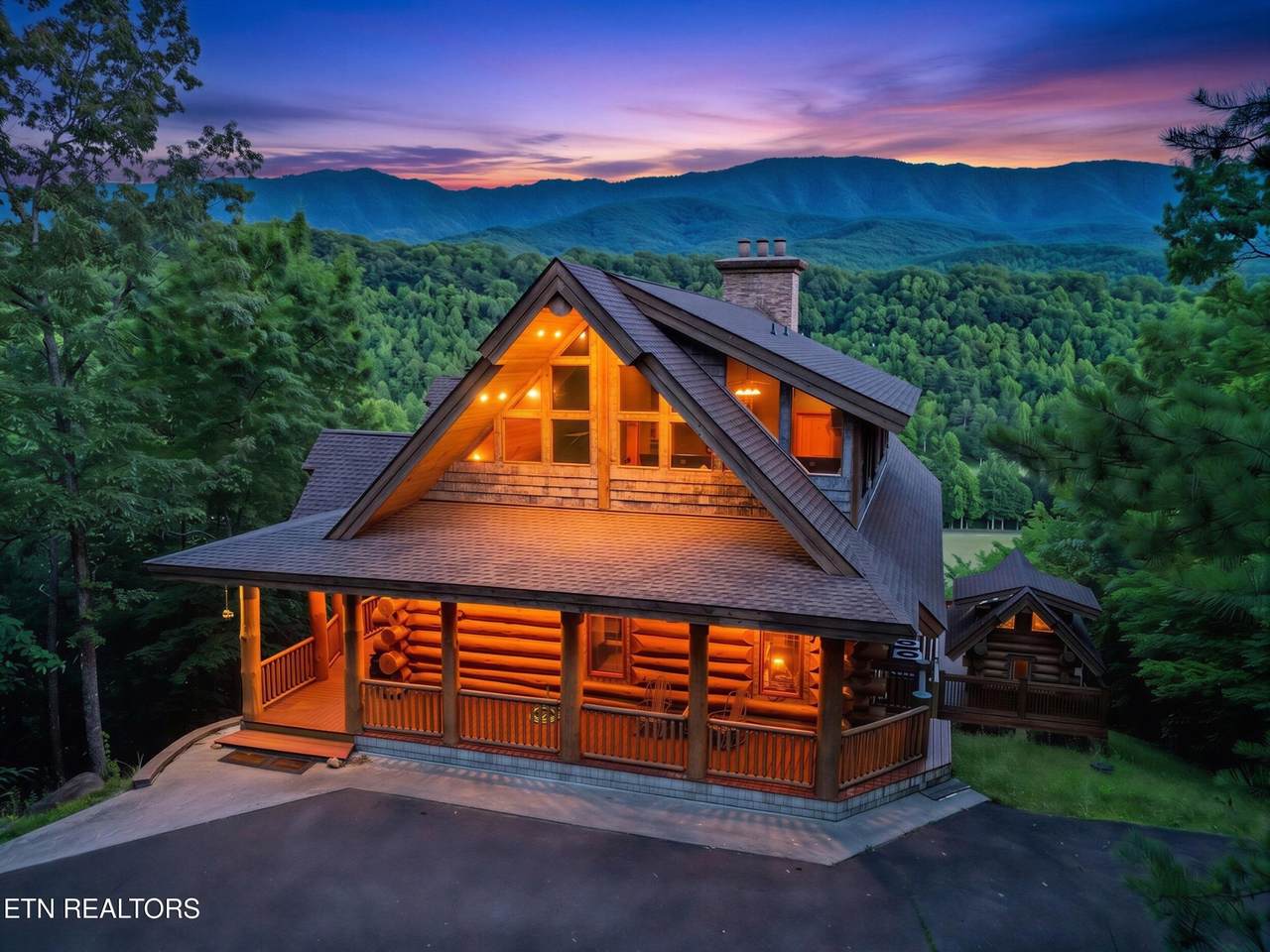213 Matterhorn Drive - Photo 1