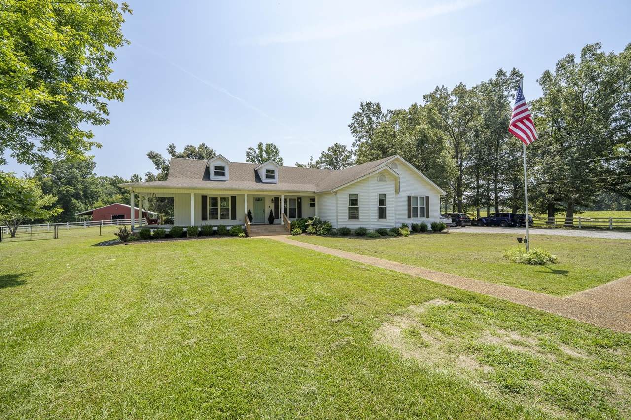 1725 Woods Rd - Photo 1