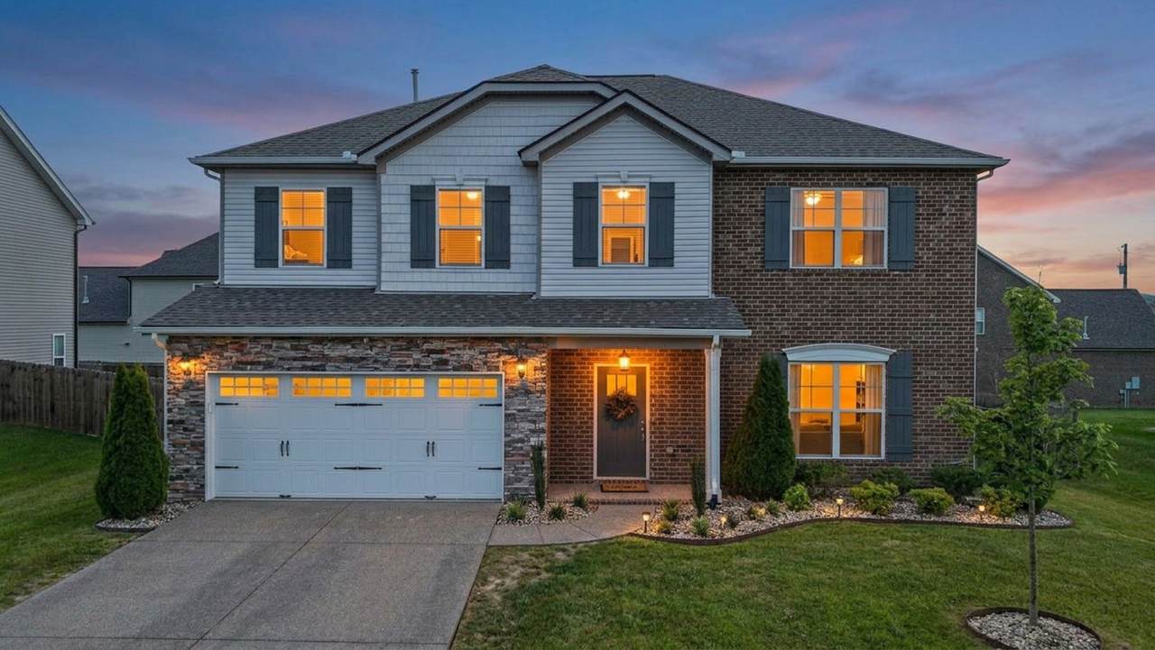 1383 Wentworth Dr - Photo 1