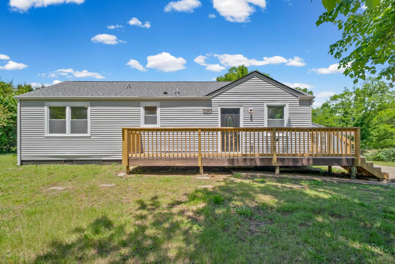 19 Chestnut Dr - Photo 1