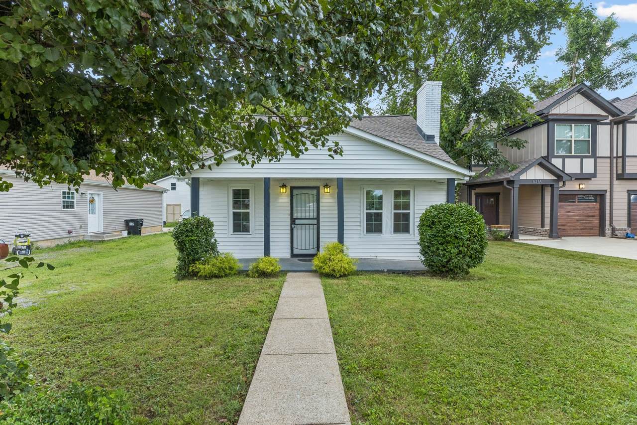 527 E Castle St - Photo 1