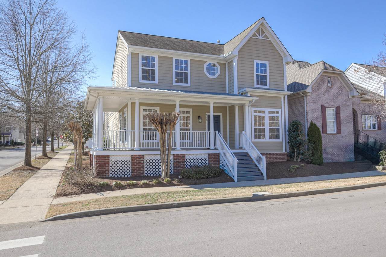 7101 Sunnywood Dr - Photo 1