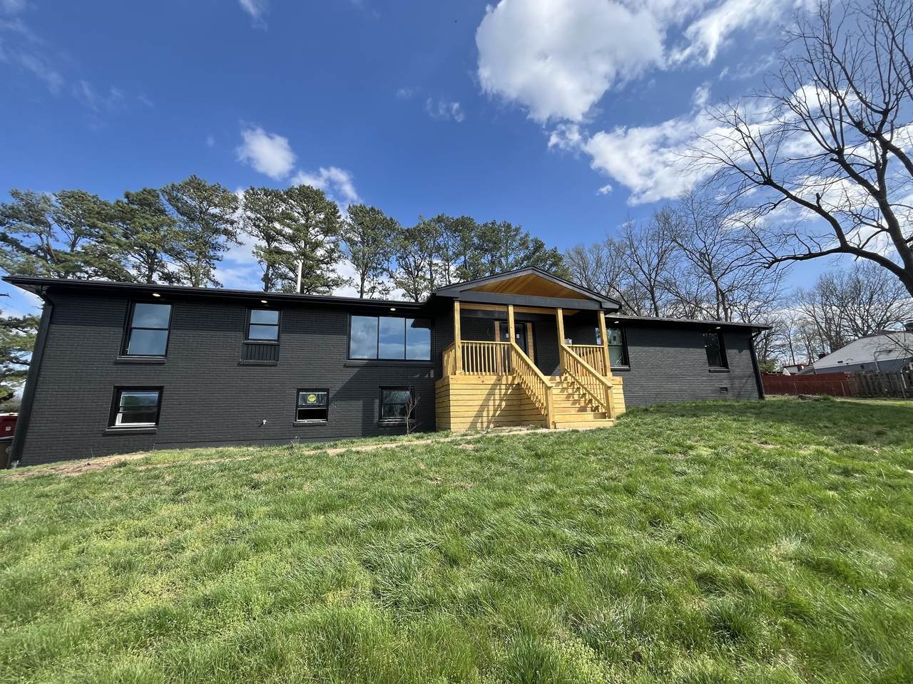 https://bt-photos.global.ssl.fastly.net/nashville/1280_boomver_1_RTC3509955-1.jpg