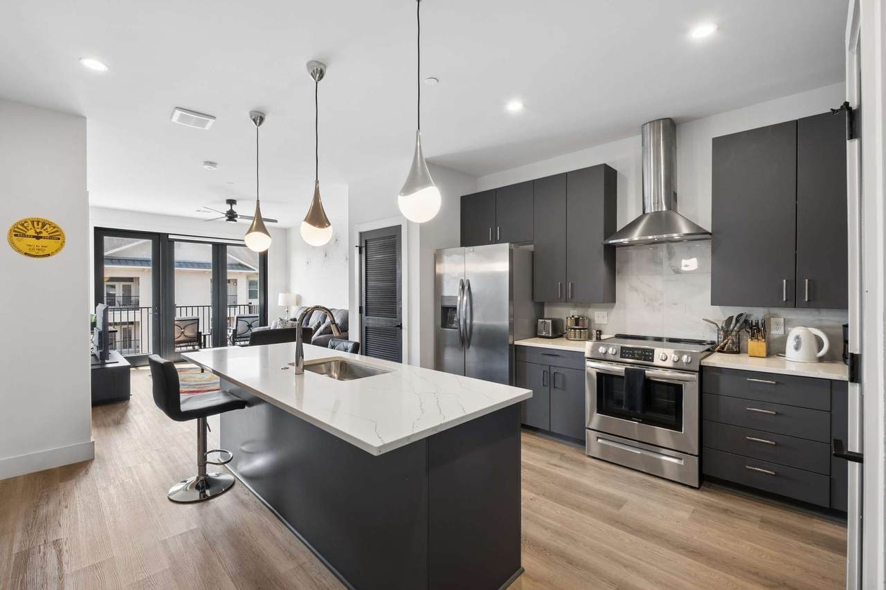303 31st Ave - Photo 1