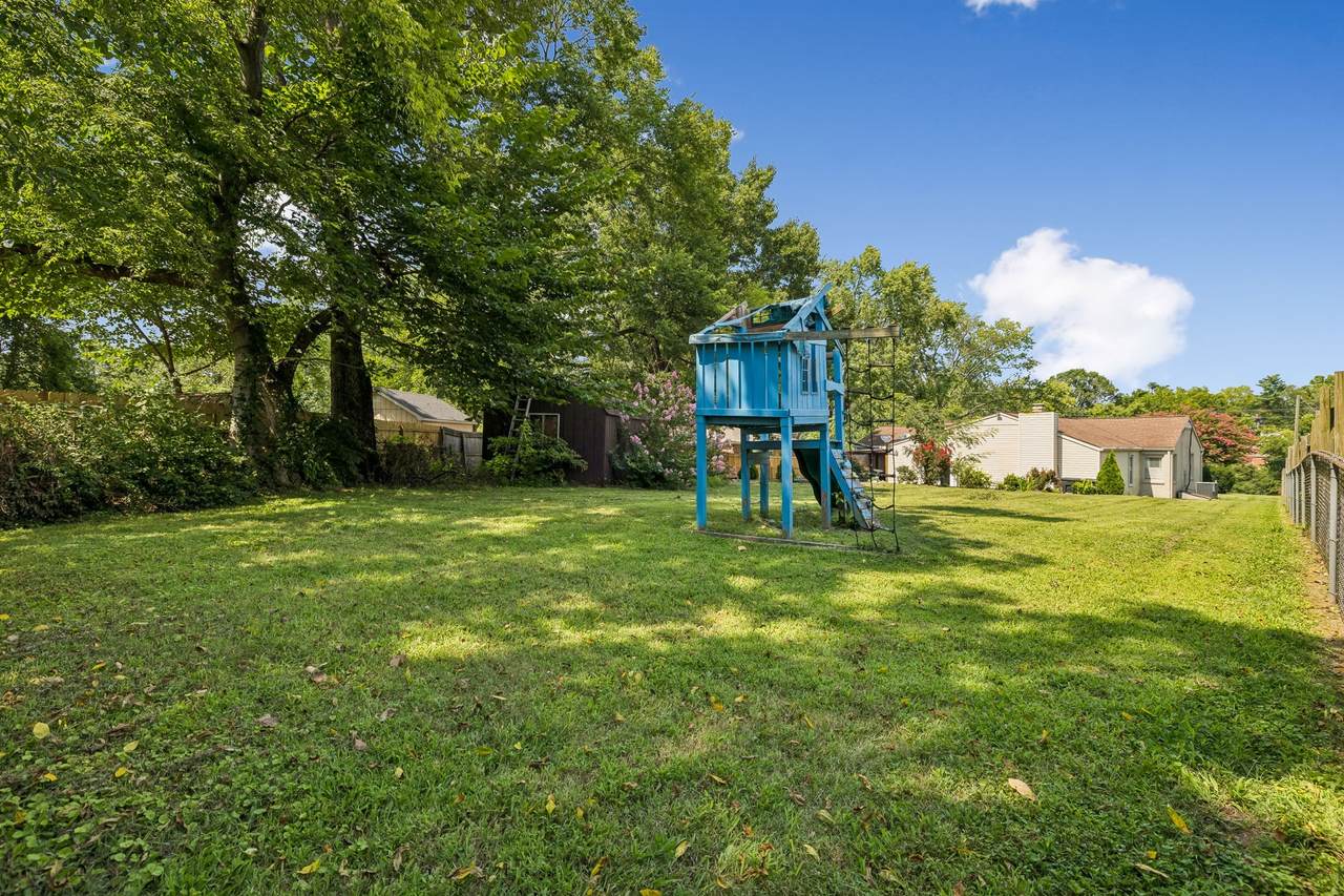 https://bt-photos.global.ssl.fastly.net/nashville/1280_boomver_1_RTC3510408-1.jpg