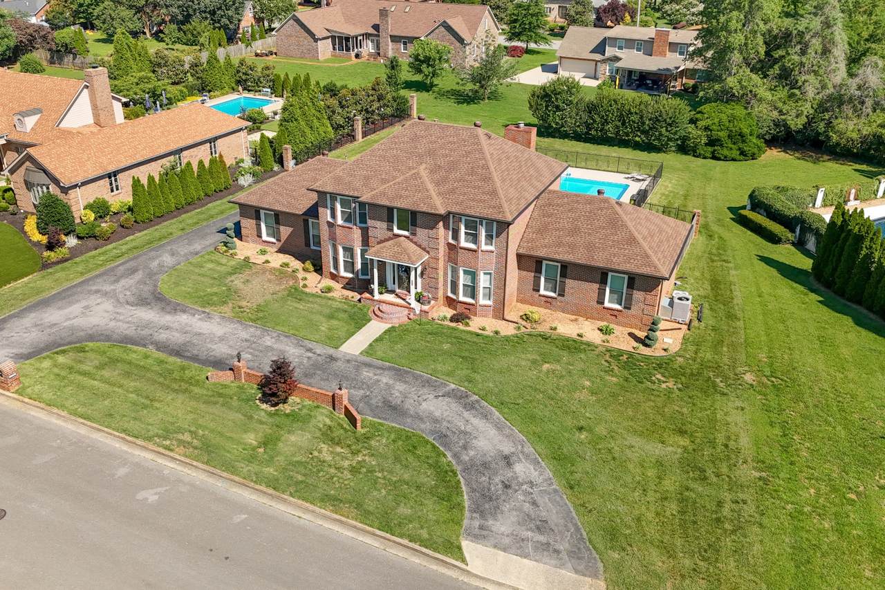 2104 Shannon Dr - Photo 1