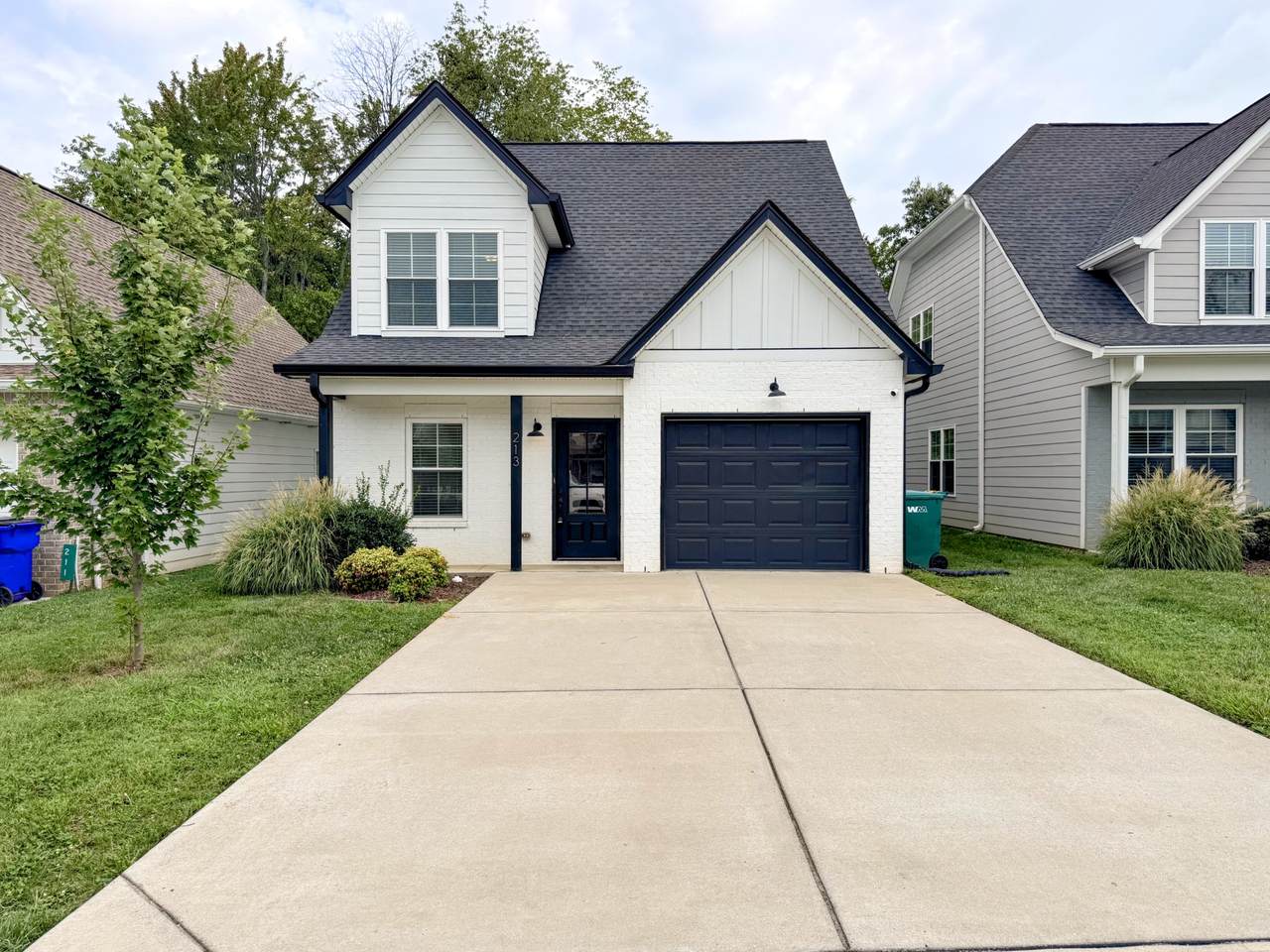 213 Emmett Dr - Photo 1