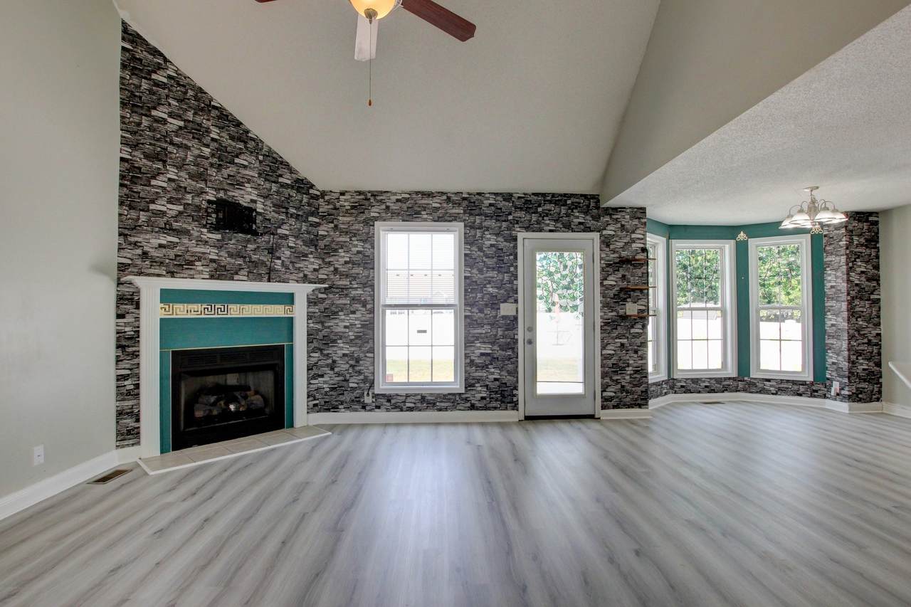 https://bt-photos.global.ssl.fastly.net/nashville/1280_boomver_1_RTC3511178-1.jpg