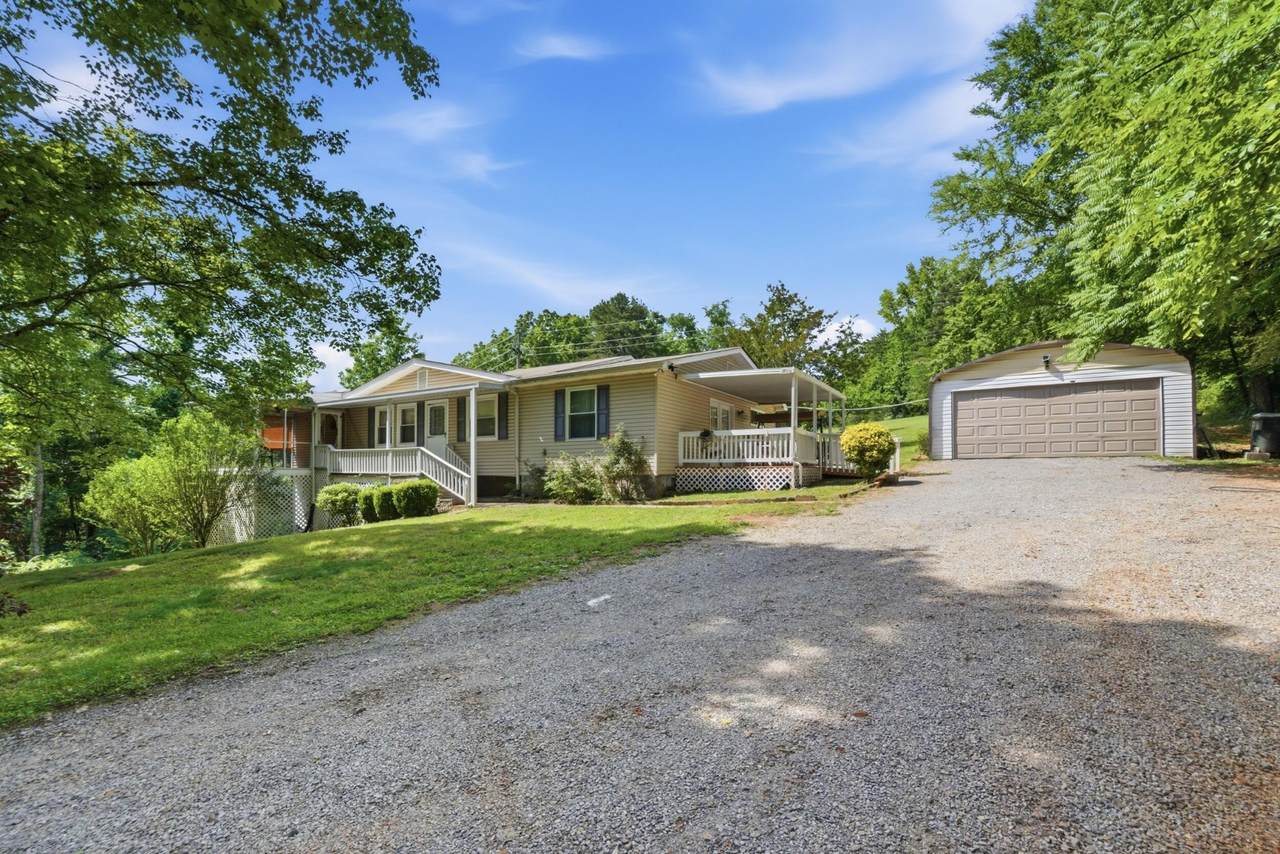 1000 Hill Crest Road - Photo 1