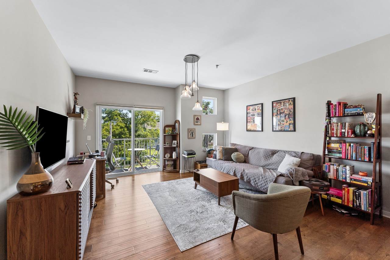 1122 Litton Ave - Photo 1