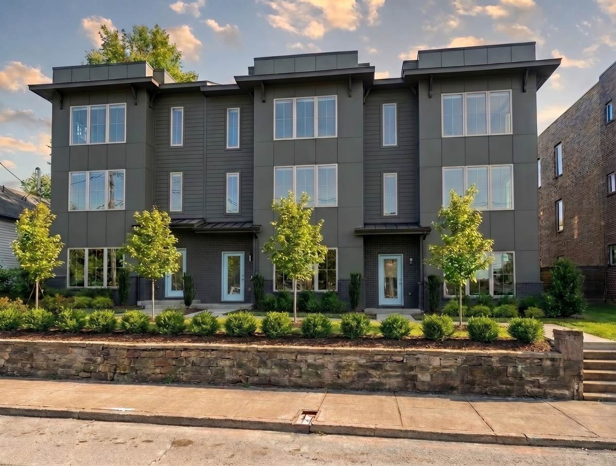 15 N Hill St - Photo 1