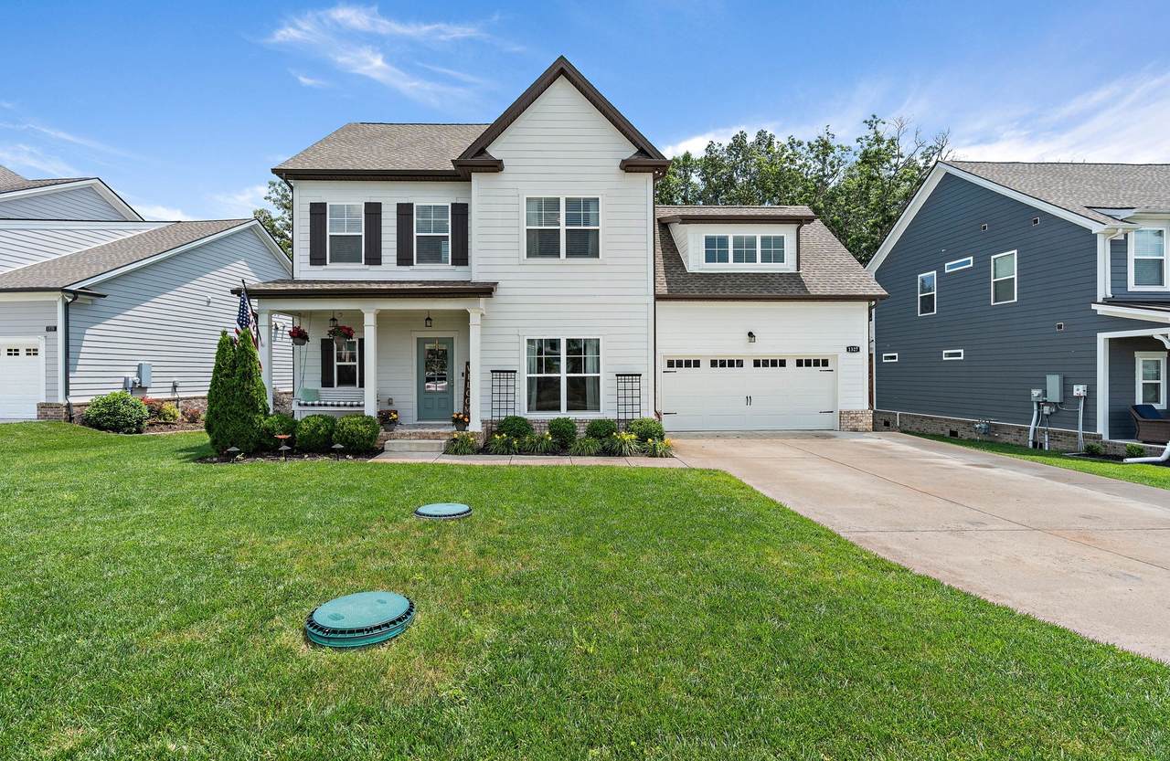 1327 Batbriar Rd - Photo 1