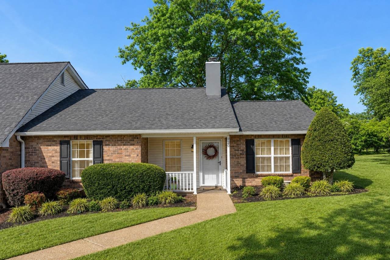 220 Cottage Pl - Photo 1