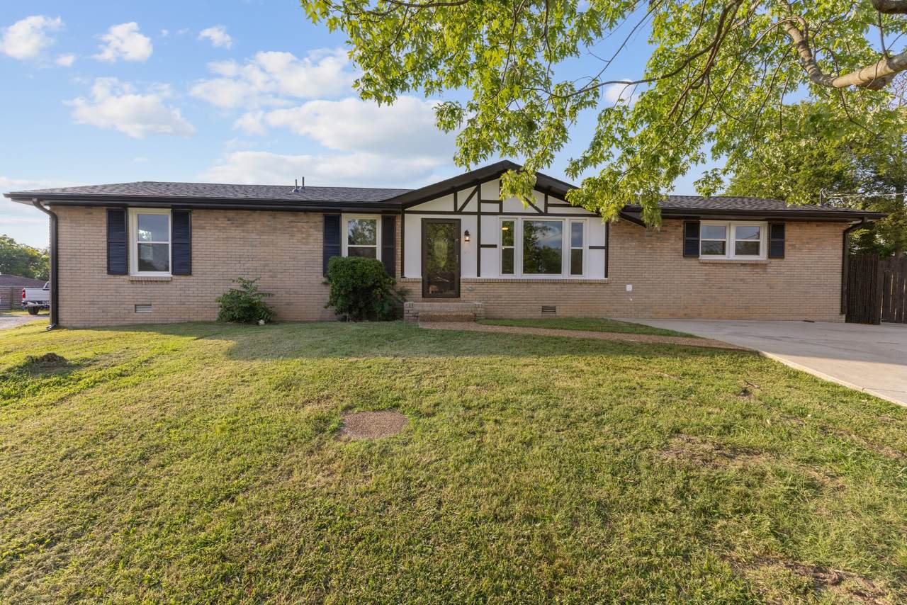 105 Donna Ct - Photo 1