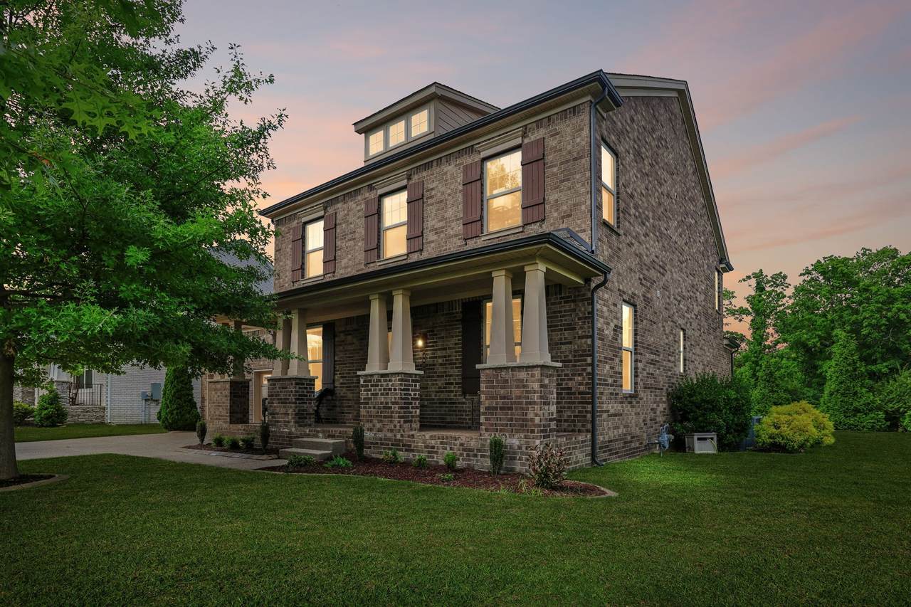 4627 Robin Ln - Photo 1