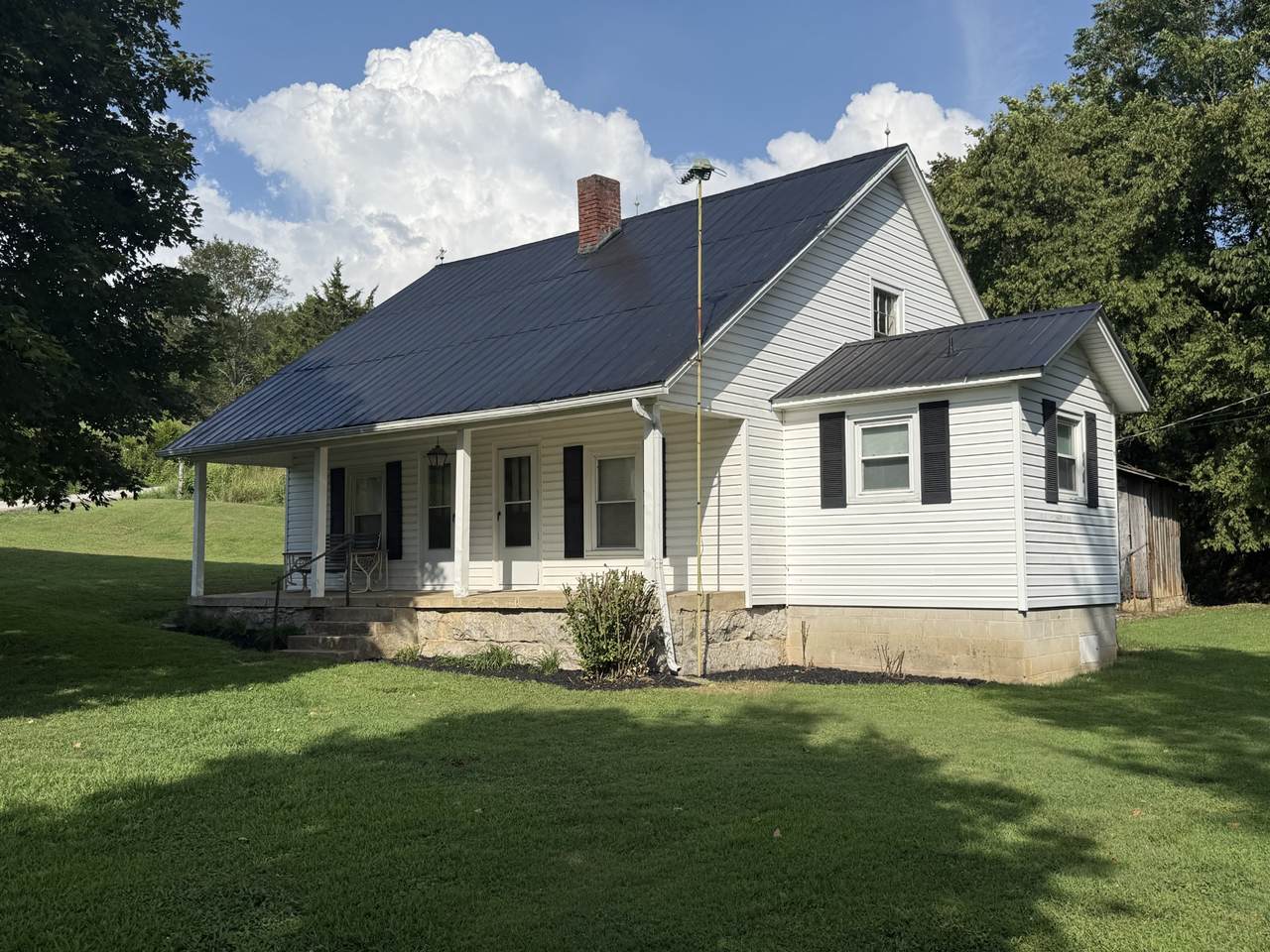 328 Young Branch Rd - Photo 1