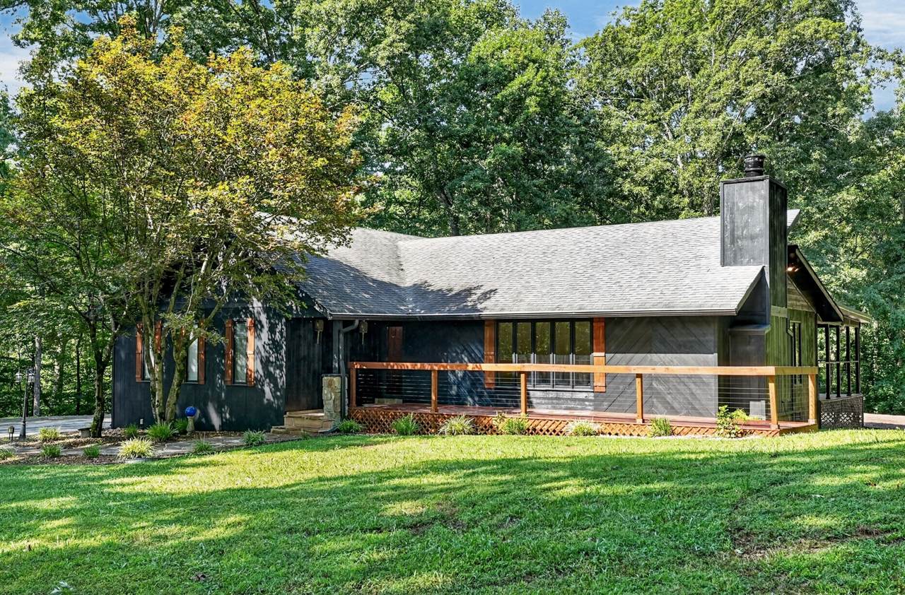 390 Lakeview Trl - Photo 1